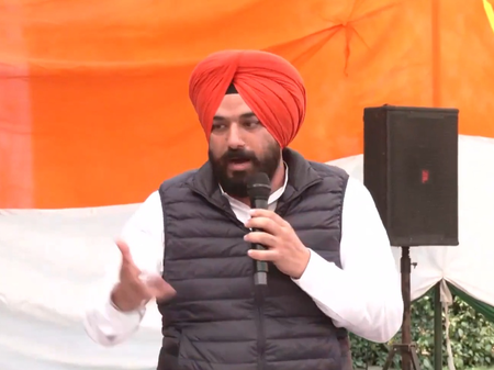 ‘Modi ko bolo… Teri aisi ki taisi’: Congress leader boasts on shirtless stir at AI Expo; BJP fumes​
