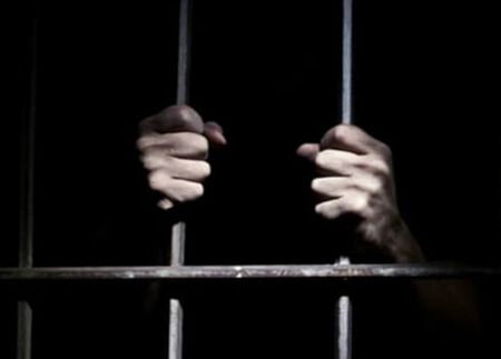 Gujarat ATS nabs heroin and arms smuggler in Ahmedabad