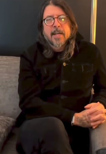 <div>Dave Grohl of Foo Fighters learned of daughter’s record deal over dinner</div>