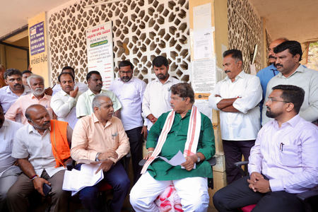 Development neglected due to tug-of-war between Siddaramaiah and Shivakumar: K’taka BJP
