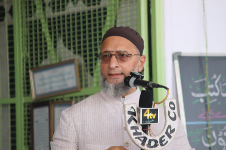 Owaisi questions PM Modi over Israel visit