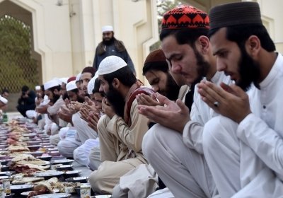 <div>‘Pakistan’s poverty level jumps to 11-year high amid govt claims of economic revival’</div>