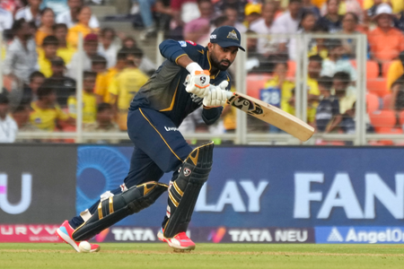 IPL 2026: GT are stuck with Shahrukh Khan, Tewatia and need to take a major call, says Bangar