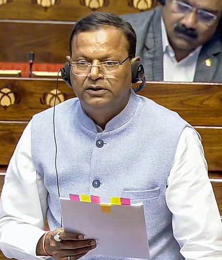 Govt steps up efforts to return Rs 73,000 crore unclaimed funds in banks, insurers, MFs: Minister