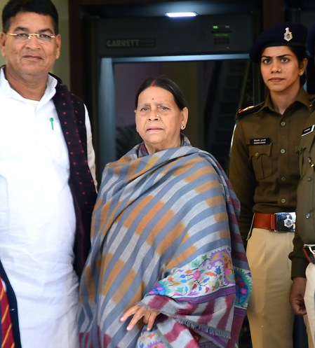Land-for-jobs case: Delhi HC’s notice to CBI on Rabri Devi’s plea for unrelied documents