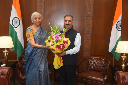 Himachal CM calls on FM Sitharaman, seeks package to cover revenue deficit