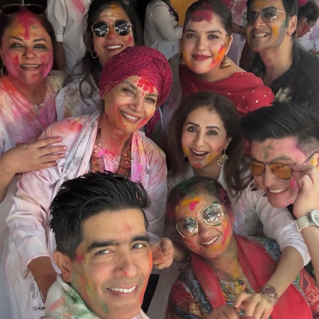 Urmila Matondkar celebrates Holi with her ‘homies’ Shabana Azmi, Richa Chadha, Divya Dutta