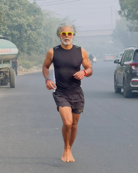<div>Milind Soman spells out the difference between the women runners in Delhi & Mumbai</div>