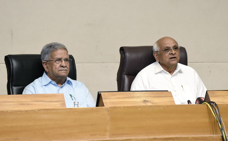 Gujarat’s e‑Nagar portal logs 18 lakh transactions in 2025-26, revenue tops Rs 1,031 crore