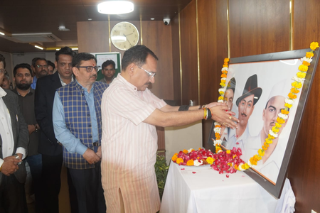 Delhi BJP chief Virendra Sachdeva pays tributes to Bhagat Singh, Rajguru, Sukhdev