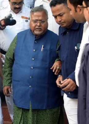 ED raids former education minister Partha Chatterjee’s residence ahead of Bengal polls