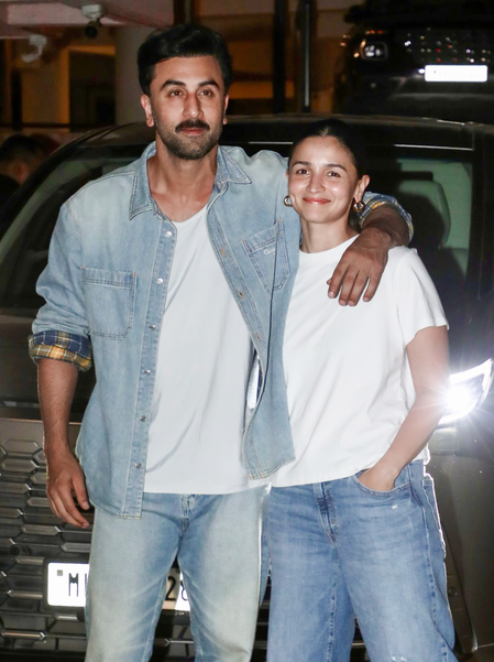 Alia Bhatt, Ranbir Kapoor jet off with little Raha ahead of their 4th wedding anniversary