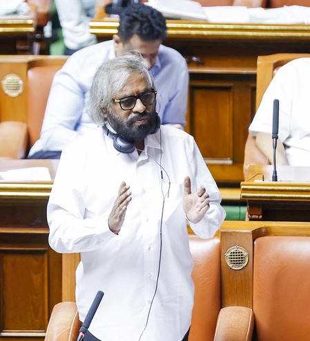 K’taka farmers criticise wildlife sterilisation proposal; target Forest Minister