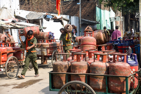 Over 55,000 PNG connections gasified in 5 days, 4.3 lakh 5 kg FTL cylinders sold since March 23