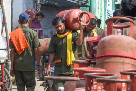 Commercial LPG supply recovers to 70 pc amid disruptions: Indian Oil Corporation