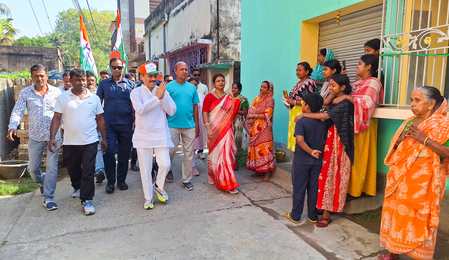 Bengal polls: Adhir Chowdhury again faces protests from Trinamool workers in Berhampore