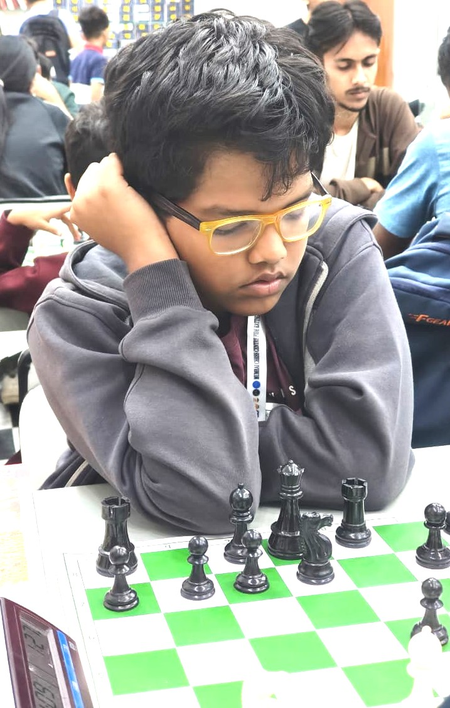 Palaash Mapara takes sole lead with five straight wins in All India Chess Masters