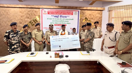 Naxal sub-zonal commander with Rs 5 lakh bounty surrenders in Jharkhand’s Latehar