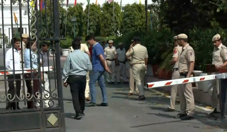 Car breaks through high-security gate of Delhi Assembly premises, masked man places flower bouquet on porch