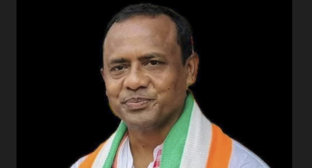 Assam polls: Senior Congress leader quits during Kharge’s rally