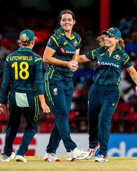 It’s been a rollercoaster, tops it off getting my first Aussie contract: Lucy Hamilton