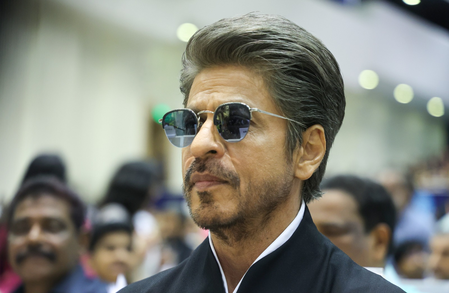 Shah Rukh Khan calls Allu Arjun’s first look from Raaka ‘intriguing & amazing’