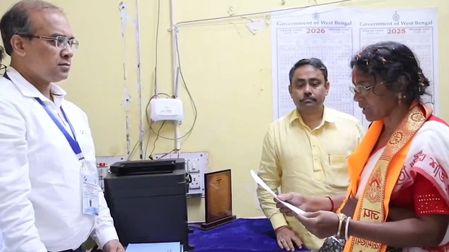 Smriti Irani accompanies RG Kar victim’s mother for nomination, calls her ‘symbol of fight for justice’