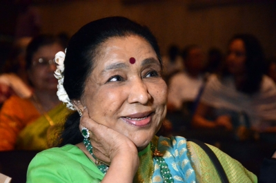 Deeply concerned, praying for her good health: PM Modi wishes Asha Bhosle speedy recovery