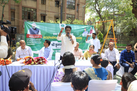 Delhi: Kuljeet Singh Chahal leads NDMC’s ‘Ek Ped Maa Ke Naam’ in Gole Market