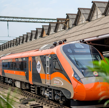 Centre approves Bengaluru–Mumbai Vande Bharat sleeper train after Union Minister Joshi’s request