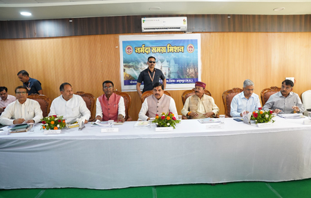 MP CM calls for joint efforts to preserve Narmada, orders strict action on encroachments​