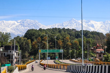 Govt notifies new rules on fees for overloaded vehicles on national highways