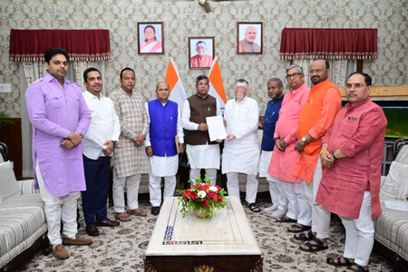 Jharkhand excise constable exam row: BJP seeks CBI probe, meets Governor with memorandum