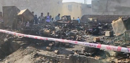 Three of a family killed as massive fire engulfs slums in Delhi’s Rohini