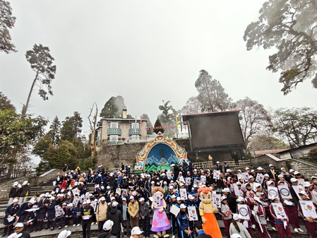 Bengal polls: ECI holds ‘Voters’ Pledge’ event in hills of Darjeeling