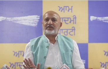 Punjab AAP blames Amit Shah for engineering defections of seven MPs