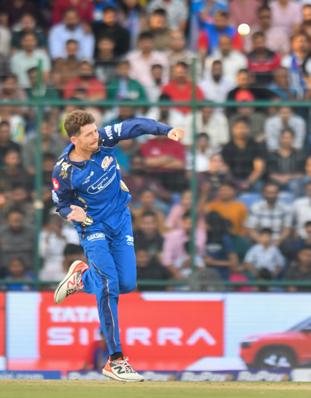IPL 2026: Santner returns as Mumbai Indians elect to bowl against RCB