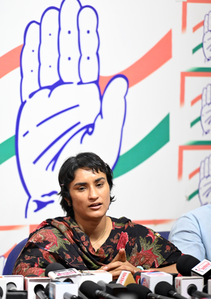 Vinesh Phogat clears intention to fight despite show-cause notice from WFI