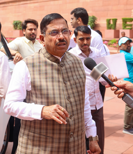 Union Min Joshi criticises Karnataka govt over withdrawal of riot cases