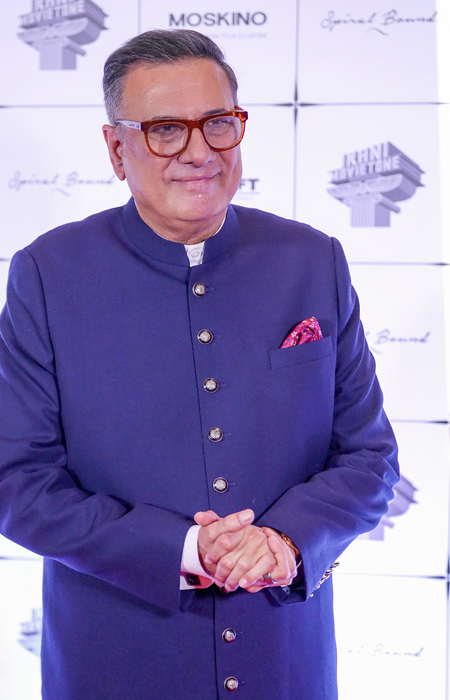 Boman Irani recalls first time working with Amitabh Bachchan in ‘Waqt’ says ‘It’s a special privilege’