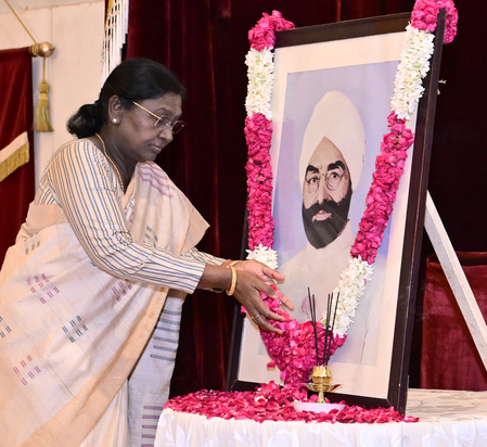 Prez Murmu pays homage to former President Giani Zail Singh on birth anniversary