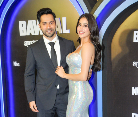 This is how Janhvi & Varun reacted to ‘Hai Jawani Toh Ishq Hona Hai’ vs ‘Peddi’ box office clash