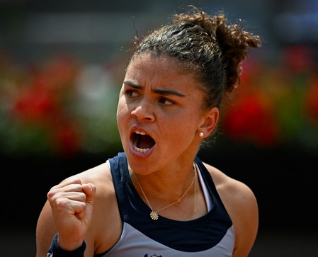 Italian Open: Paolini survives Jeanjean scare to set up Mertens clash in Round 3