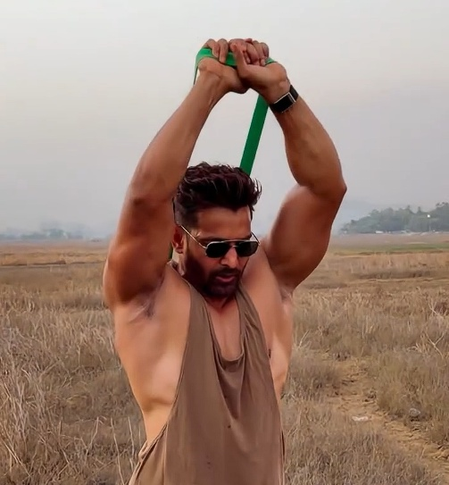 Harshvardhan Rane trains ‘in the middle of nowhere’ for ‘Force 3’