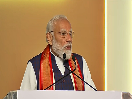 PM Modi launches Rs 9,400 crore projects in T’gana, says Centre committed to state’s development