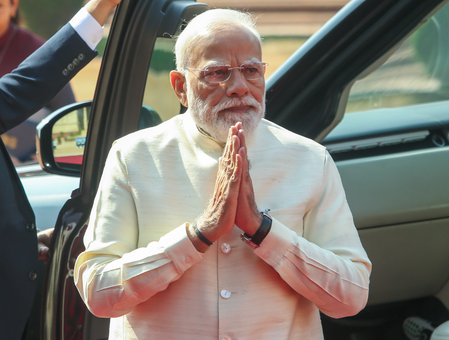 PM Modi visits residence of Andhra CM Chandrababu Naidu, Dy CM Pawan Kalyan in Hyderabad