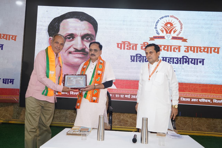Delhi BJP chief trains party workers from North-West district​