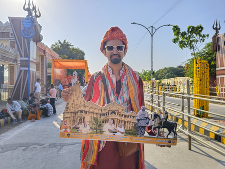 ‘Junior Bachchan’ steals attention at PM Modi’s Somnath roadshow with grand temple replica