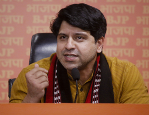‘Even with binoculars, Kerala CM cannot be found’: BJP mocks Congress over delay