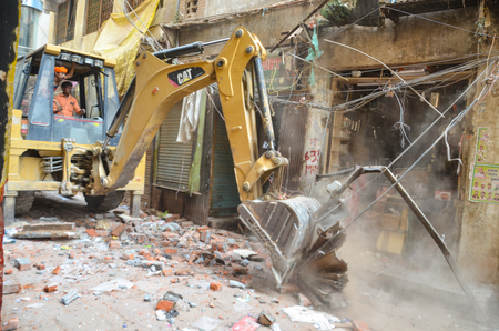 Authorities in J&K’s Kulgam district demolish 3 shops of drug peddler